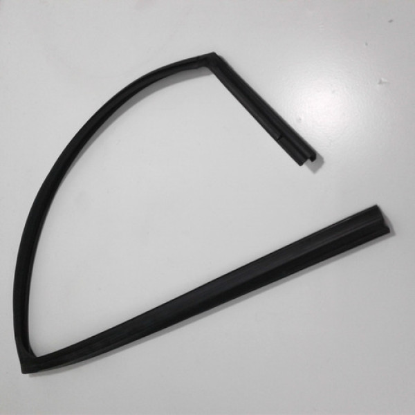 Canaleta Da Porta Traseira Direita - Hyundai - Hb20x - 2015