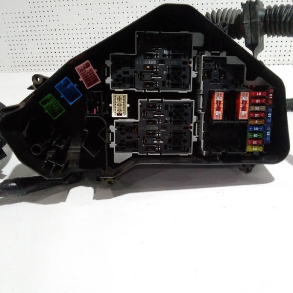 Caixa De Fusível Externa Motor Touareg V8 2011 Sku 62042