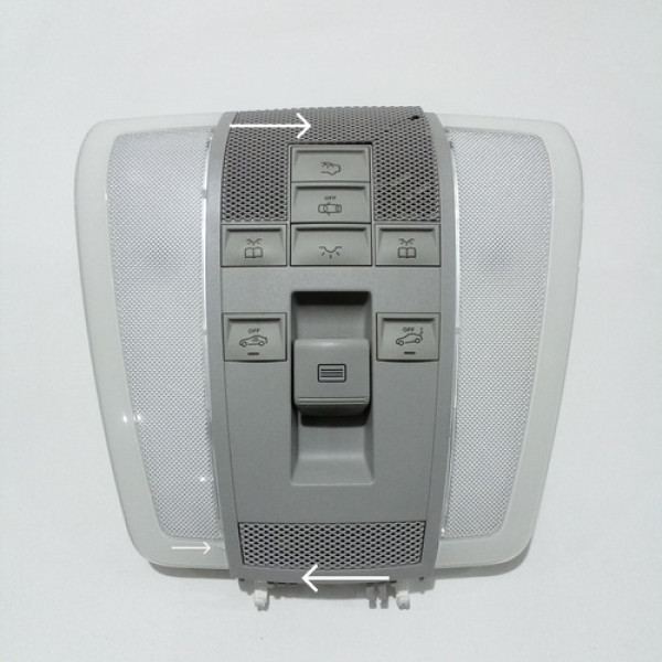 Luz De Cortesia Dianteira C180 Kompressor 10/11 Sku 60581