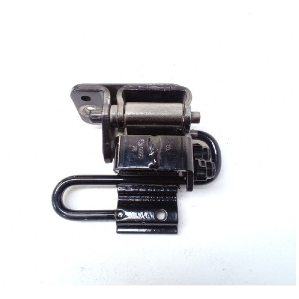 Dobradiça Inferior Tras Esq Passat Variant 2001 Sku 64740