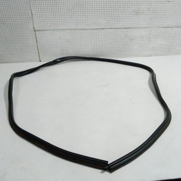 Borracha Da Tampa Traseira Jetta 2.0 Tsi 2012 Sku 59114