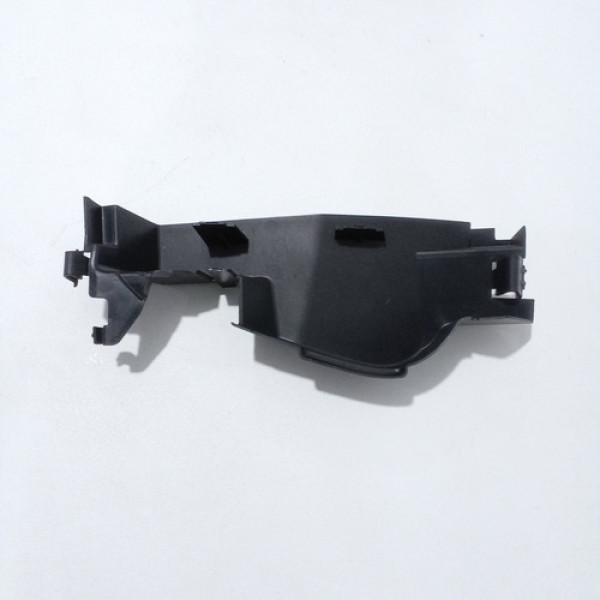 Acabamento Do Radiador Lado Esquerdo Gla 200 2016 Sku 65451