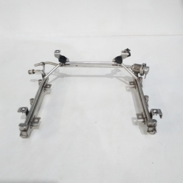 Flauta Dos Bicos Injetores Passat Variant 2004 Cod 62060