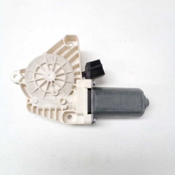 Motor Máquina De Vidro Da Porta Dian Esq B200 2006 Sku 64777