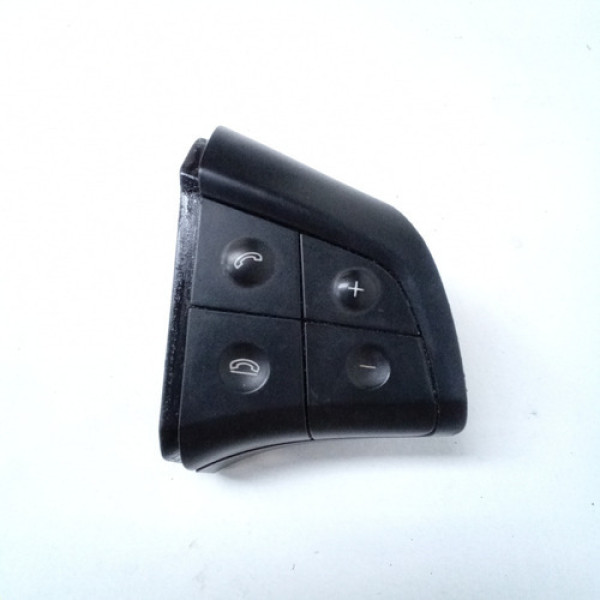 Botão Do Volante L Dir B 200 2.0 2006 Sku 64801