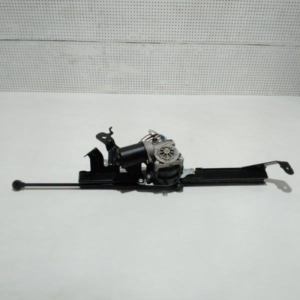 Motor De Abertura Tampa Traseira G.carnival 2009 Sku 61163