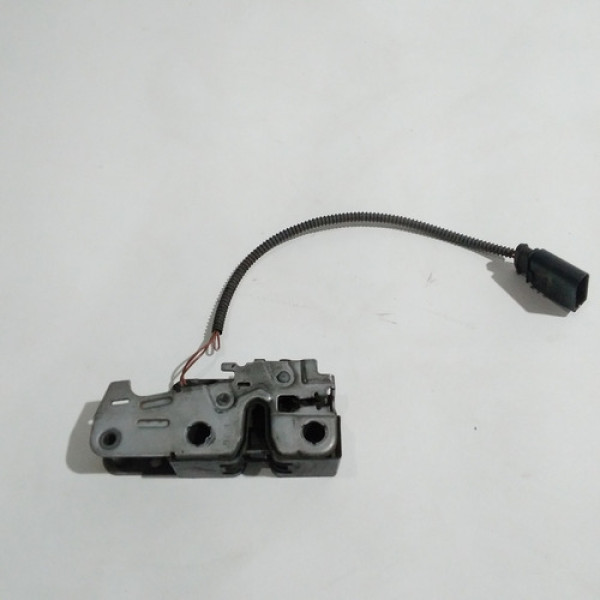 Trava Do Capô Volkswagen Touareg 2011 Cod 61526