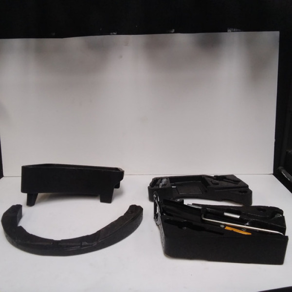 Kit De Ferramentas Volkswagen Touareg 2011 Cod 61792