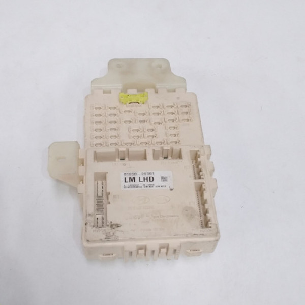 Caixa De Fusível Interna Lado Direito Ix35 2013 Cod 59949