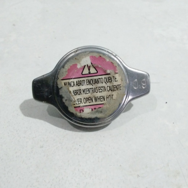 Tampa Do Radiador Mitsubishi Pajero Io 2001 Sku 59376