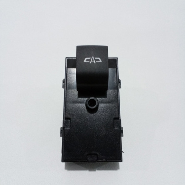 Botão Do Vidro Dianteiro Direito Tracker 2021 Sku 60563