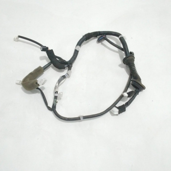 Chicote Da Porta Dianteira Direita Nissan Versa 2014 47384