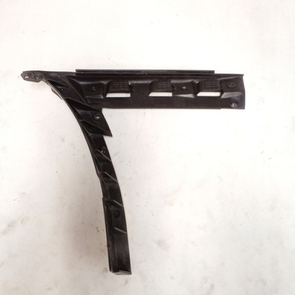 Guia Do Parachoque Traseiro Lado Esq Passat 2001 Sku 63749