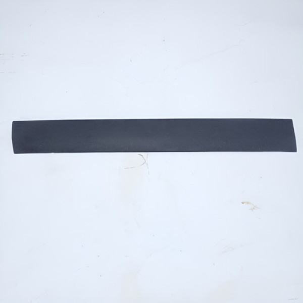 Friso Inferior Da Porta Traseira Esq Passat 65286 Sku 2001 Preto