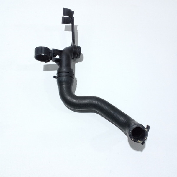 Flange Da Água Do Cabeçote C180 Kompressor 2011 Sku 63548