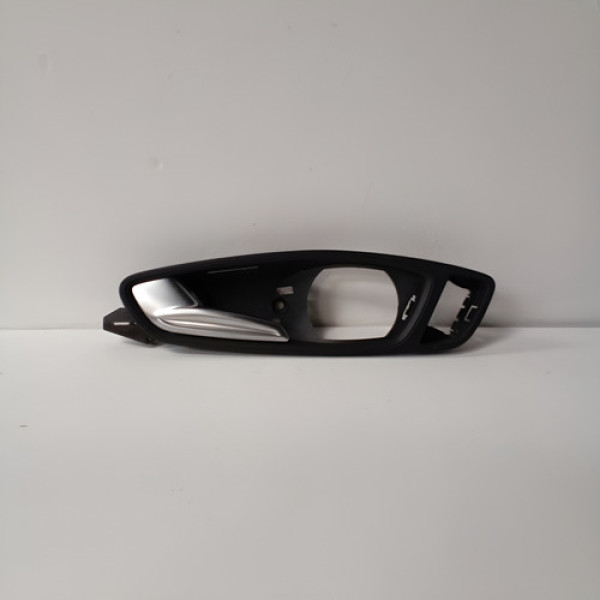 Maçaneta Interna Lado Esquerdo Audi A1 2011 Cod 61020 Prateado E Preto Dianteira