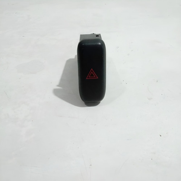 Botão Do Pisca Alerta Mitsubishi Pajero Io 2001 Sku 59374 Preto