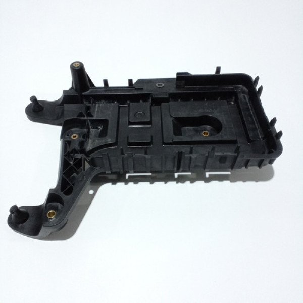 Suporte Da Bateria Passat 2.0 Tsi 2012 Sku 64488