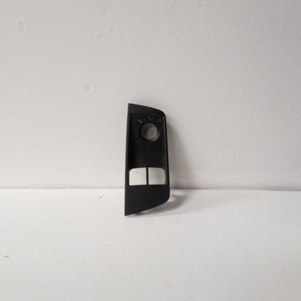 Acabamento Do Botão De Vidro Lado Esquerdo A1 2011 Cod 61018