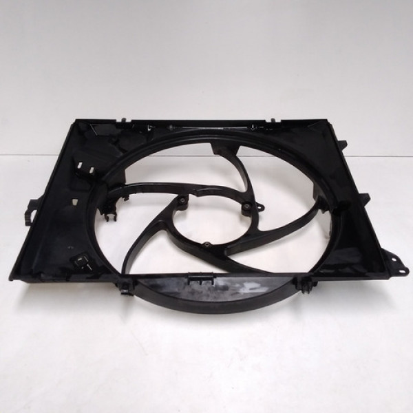 Defletor (radiador) Bmw 320i 2006 Cod 14447