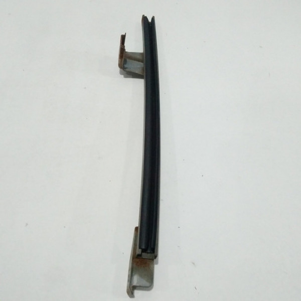 Canaleta Do Vidro Traseiro Direito Pajero Io 2001 Sku 56733