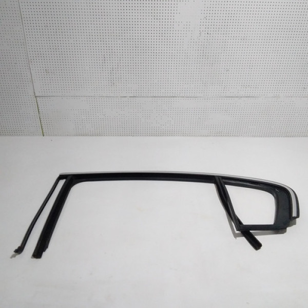 Canaleta Traseira Esquerda Passat 2.0 Tsi 2010 Sku 64091