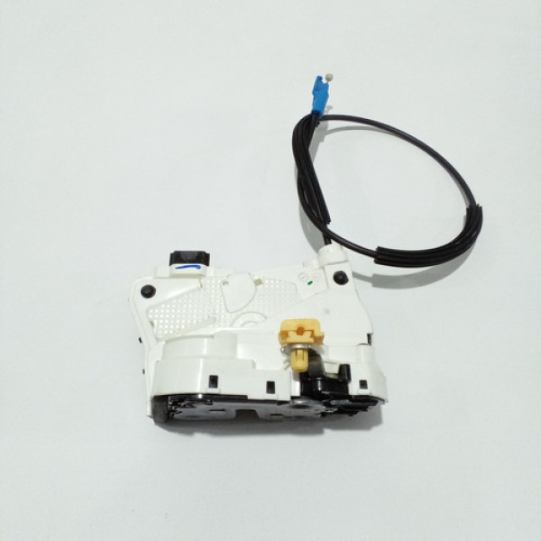 Fechadura Da Porta Dianteira Direita Tracker 2021 Sku 60564