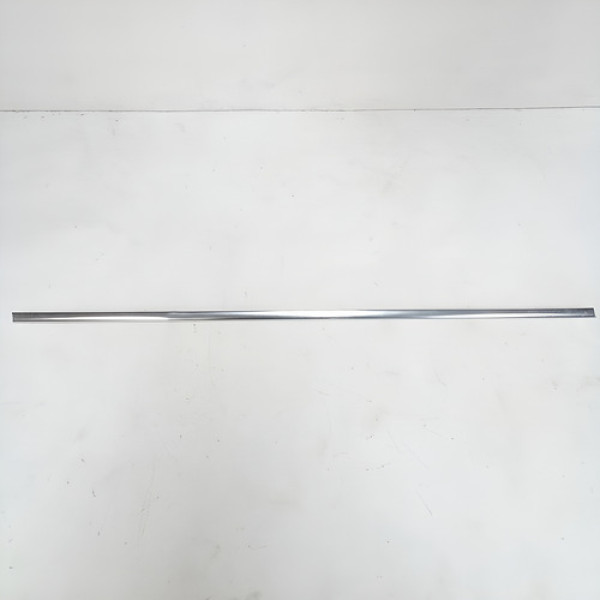 Friso Inferior Vidro Fixo Lateral Esq Passat 2001 Cod 64270 Prateado