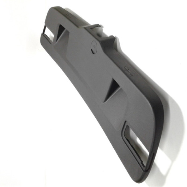 Acabamento Da Tampa Traseira Volkswagen Jetta 2013 Sku 37539 Preto