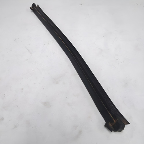 Pestana Interna Traseira Esquerda Taurus 1997 Sku 63846 Preto