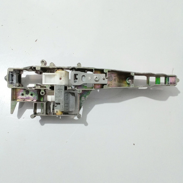 Suporte Da Maçaneta Ext Da Porta Dian Dir Citroën C3 2013 Cinza Dianteira