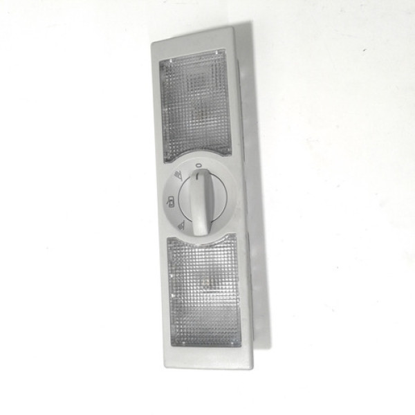 Luz De Cortesia Dianteira - Volkswagen - Jetta - 2012