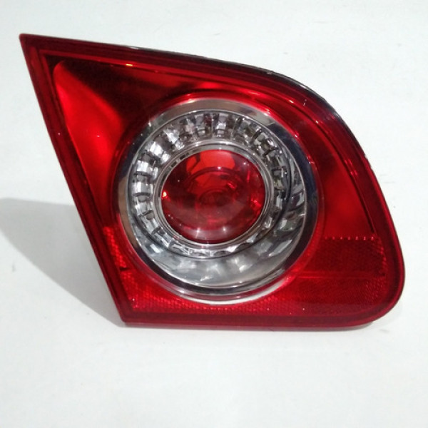 Lanterna Da Tampa Traseira Lad/esq Passat 2010 Sku 56715