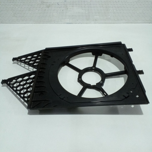 Defletor Do Radiador Audi A1 1.4 Tfsi 2011 Sku 60599