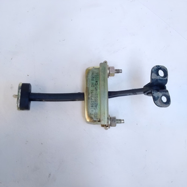 Limitador Da Porta Dianteira Direita Taurus 1997 Sku 62799