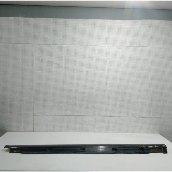 Aplique Da Caixa Lateral Lado Direito Passat 2012 Sku 60779