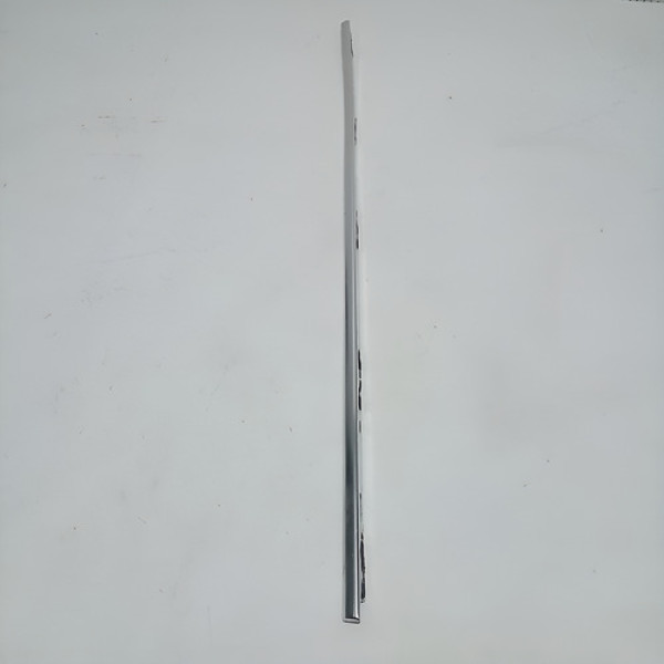 Friso Inferior Vidro Fixo Lado Dir Passat Sku 2001 65295 Cinza