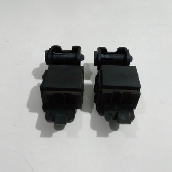 Suporte Superior Do Condensador (par) Passat 2001 Sku 58109