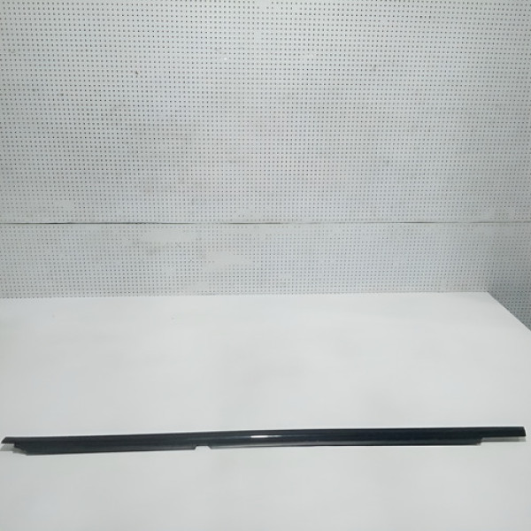 Pestana Externa Traseira Esquerda C180 10/11 Sku 60641 Preto