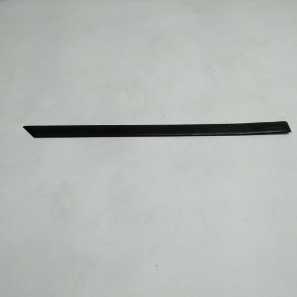 Friso Da Porta Traseira Direita Pajero Io 2001 Cod 58842 Preto