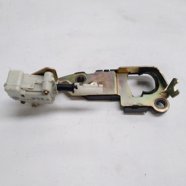 Trava Elétrica Da Fechadura Tampa Tras Passat 2001 Sku 63863