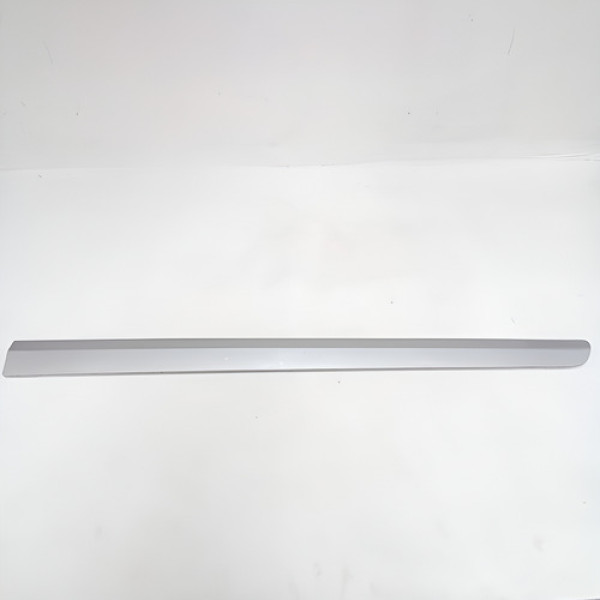 Friso Externo Da Porta Dianteira Direita B200 2006 Sku 64768 Cinza