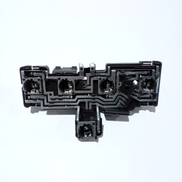 Circuito Da Lanterna Direita Passat Variant 2001 Cod 63663 Direito Vermelho