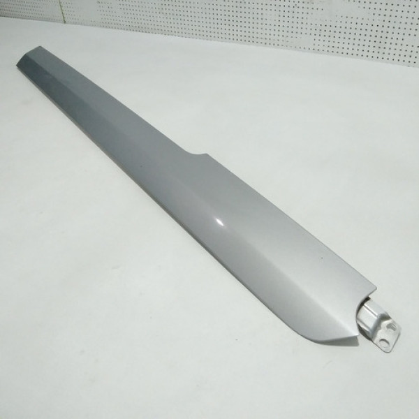 Acabamento Lateral Direito Kia G.carnival 2009 Sku 58149