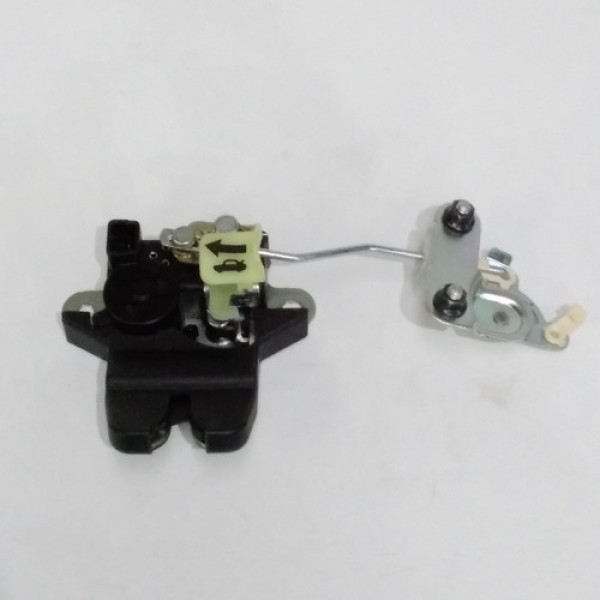 Fechadura Da Tampa Traseira Hyundai Azera 2009 Cod 59194