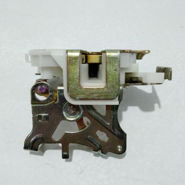 Fechadura Dianteira Direita Honda Accord V6 2005 Sku 57189