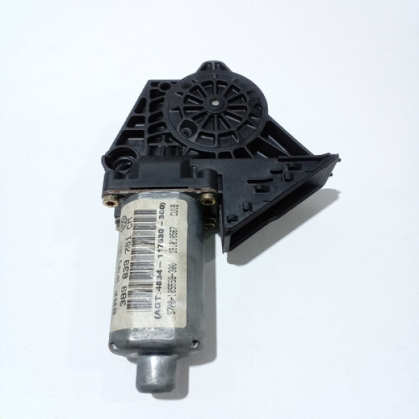 Motor Da Máquina Do Vidro Tras/esq Passat 2001 Cod 63571