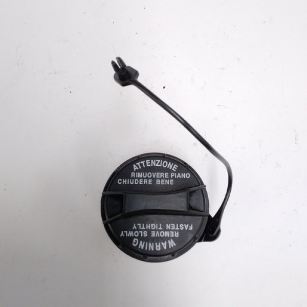 Tampa Do Tanque De Combustível Kia G-carnival 2009 Sku 61113