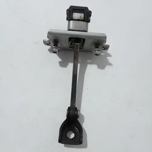 Limitador Da Porta Dianteira Esquerda C3 2013 Sku 66038